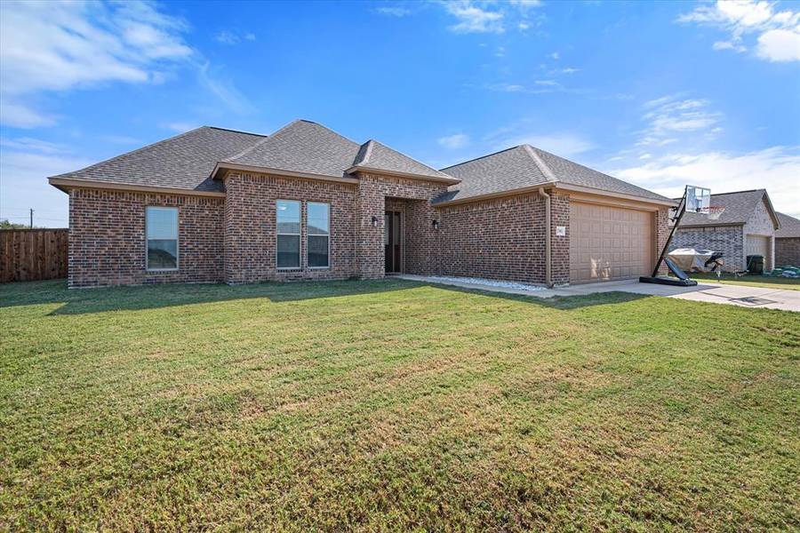 2301 Camryn Lane, Mabank, TX 75147