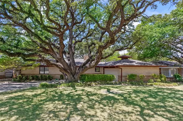 Fort Worth, TX 76109,4224 Westmont Court