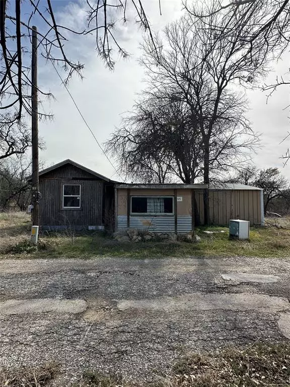 125 Robinson Street, Lake Bridgeport, TX 76426