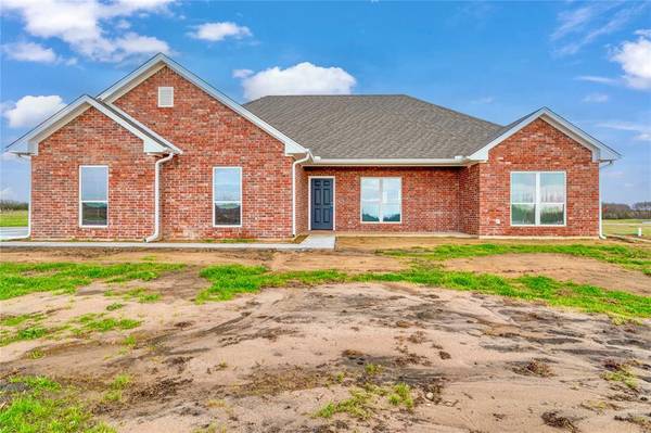 433 S FM 196, Blossom, TX 75416