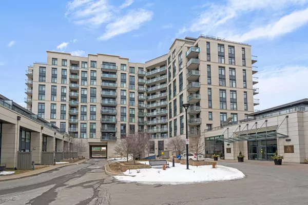 24 Woodstream BLVD #908, Vaughan, ON L4L 8C4