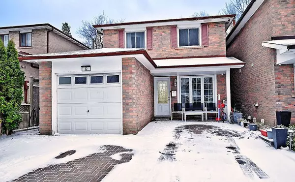 32 BARRINGTON CRES, Brampton, ON L6Z 1N3