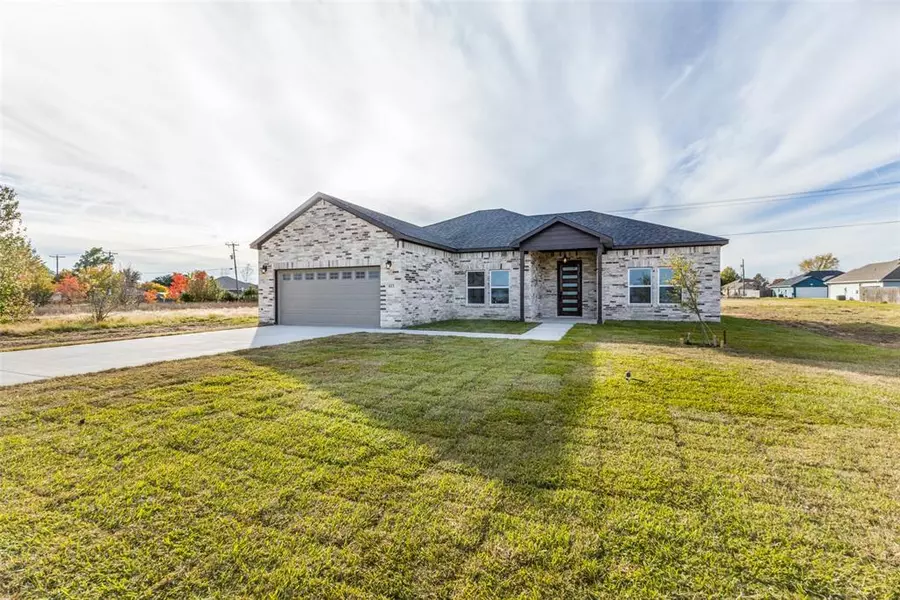 853 Harbor Point Road, Gun Barrel City, TX 75156