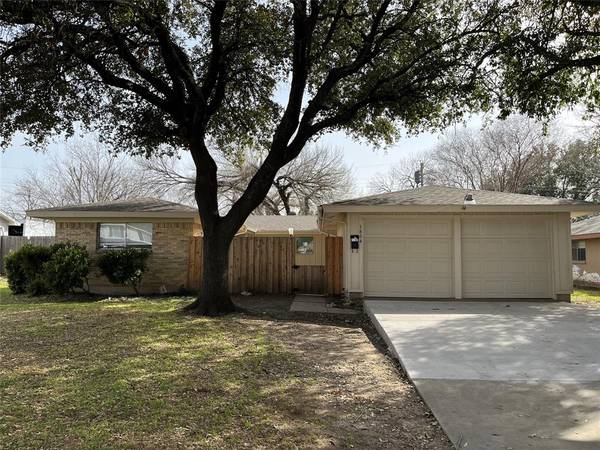 1804 Glengarry Drive, Carrollton, TX 75006