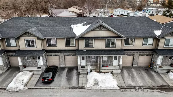 19 Nottingham CT, Quinte West, ON K8V 0E7