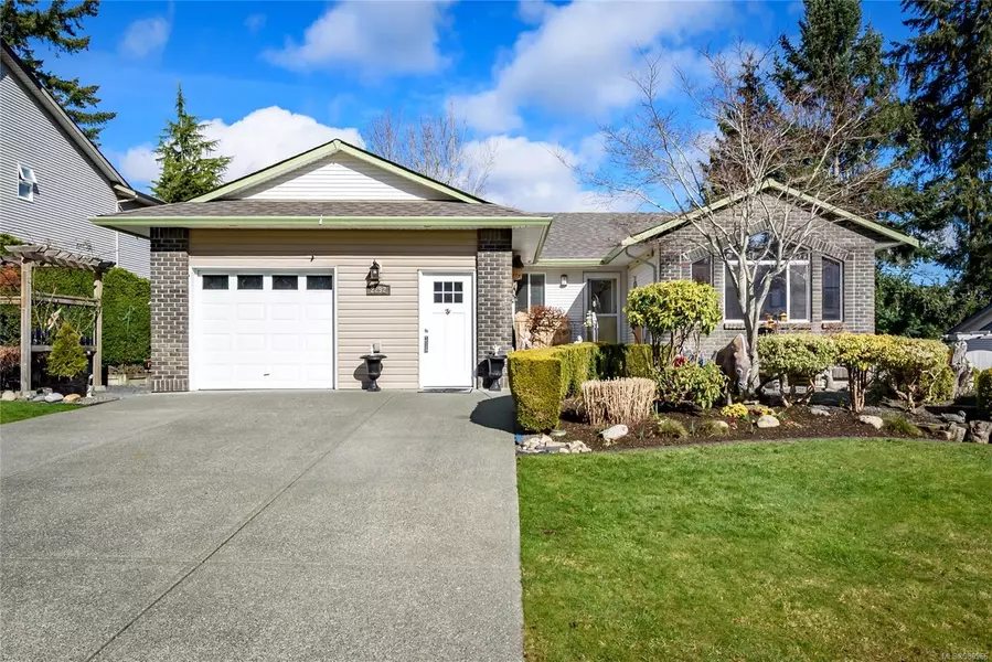 2292 Heron Cres, Comox, BC V9M 3Y2