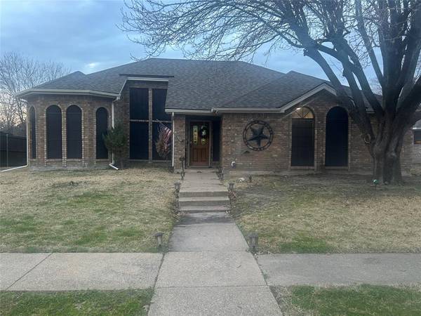 8717 Pine Forest Drive, Rowlett, TX 75088