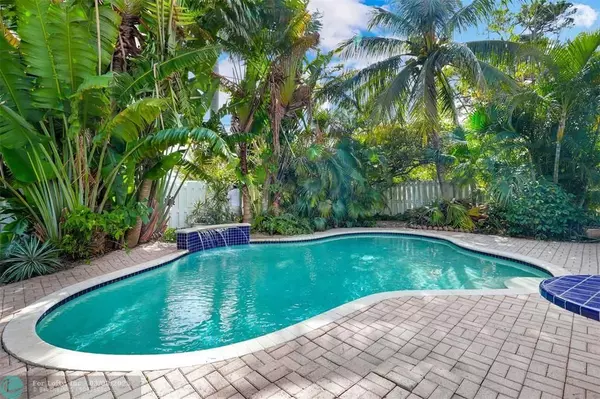 Wilton Manors, FL 33305,810 NE 21st Dr