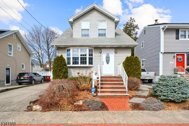 32 Cleveland Ave, Nutley Twp., NJ 07110