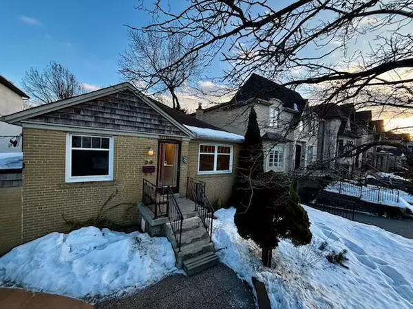 39 Reiner RD, Toronto C06, ON M3H 2L3