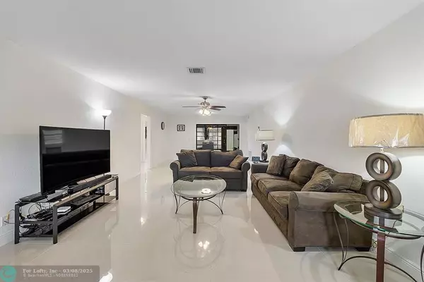 Boynton Beach, FL 33436,10151 Eaglewood Ter  #A