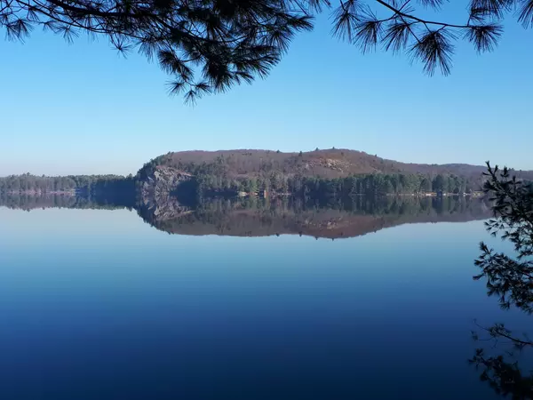 Lake Of Bays, ON P0B 1A0,4441 Muskoka Rd 117 RD