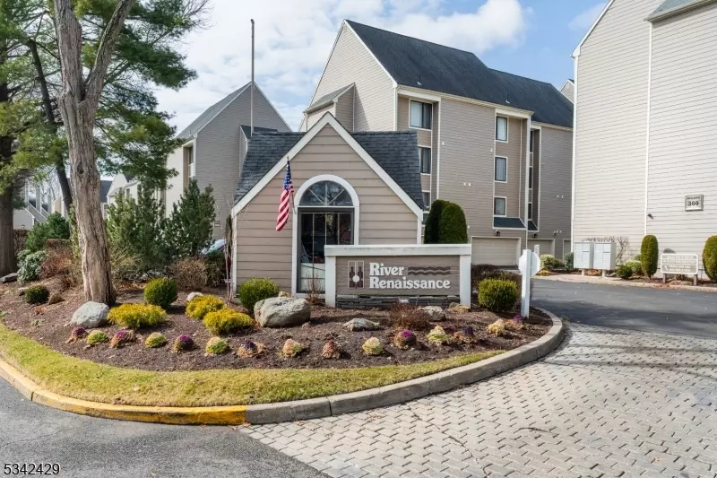 104 River Renaissance #A4, East Rutherford Boro, NJ 07073