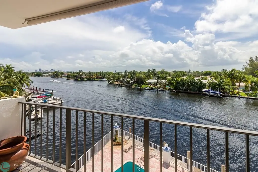 Fort Lauderdale, FL 33305,1839 Middle River Dr #303