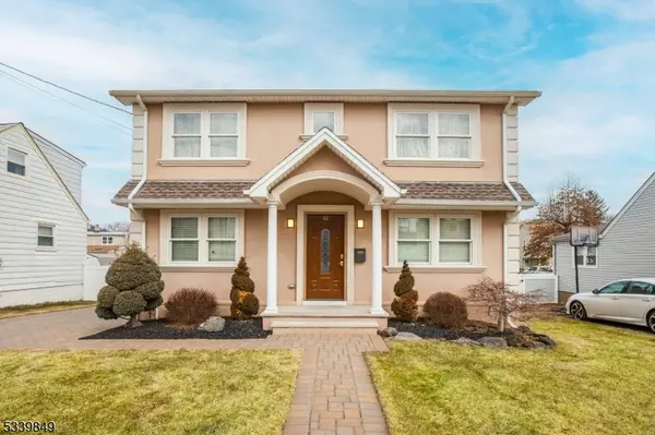 46 Lotz Hill Rd, Clifton City, NJ 07013