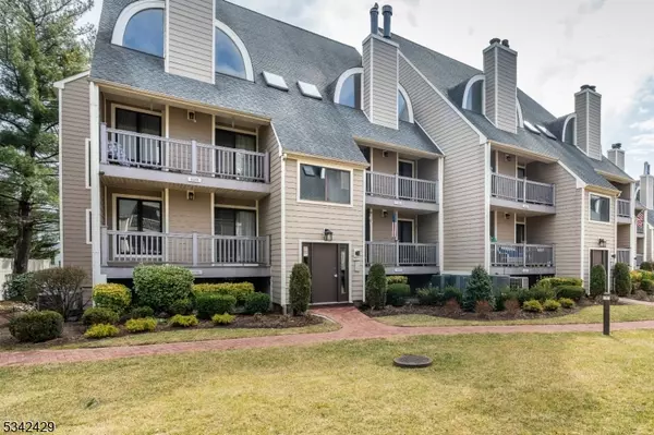 East Rutherford Boro, NJ 07073,104 River Renaissance #A4