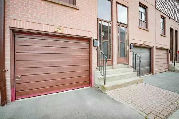 Toronto E01, ON M4M 3H5,275 Broadview AVE #59