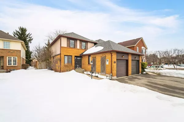 Oakville, ON L6M 2E9,526 Ridgewood CT