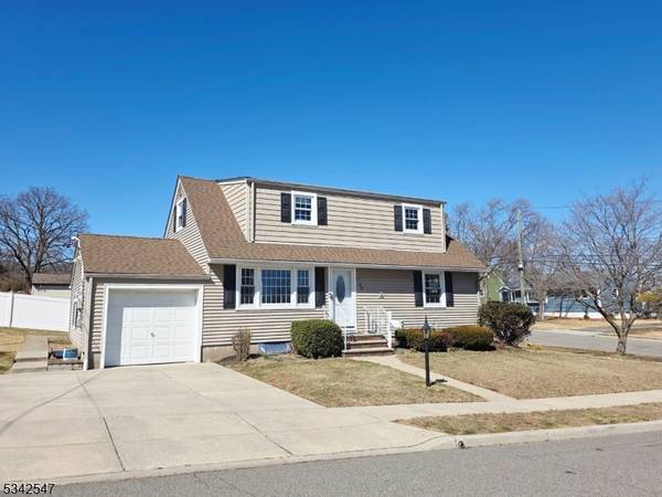 38 Mayfair Pl, Clifton City, NJ 07013