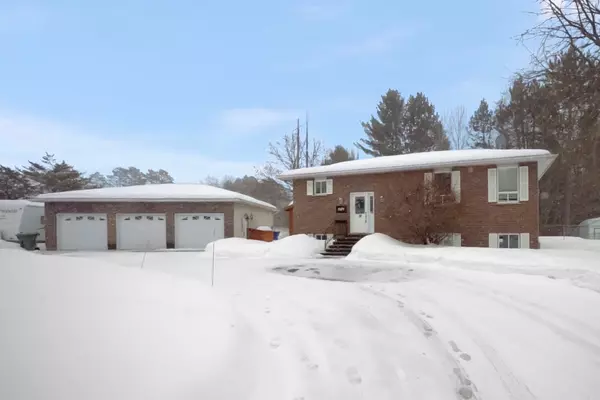 Petawawa, ON K8H 3N2,50 Jamie CRES