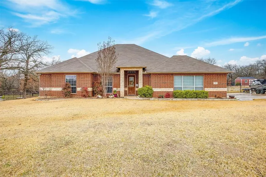 424 Ketron Road, Burleson, TX 76028