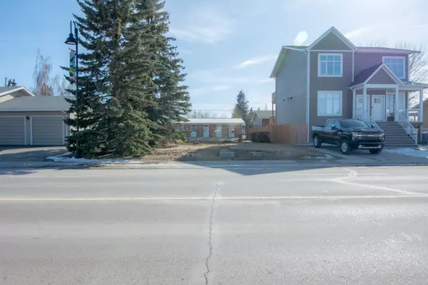 1405 20 AVE, Didsbury, AB T0M0W0