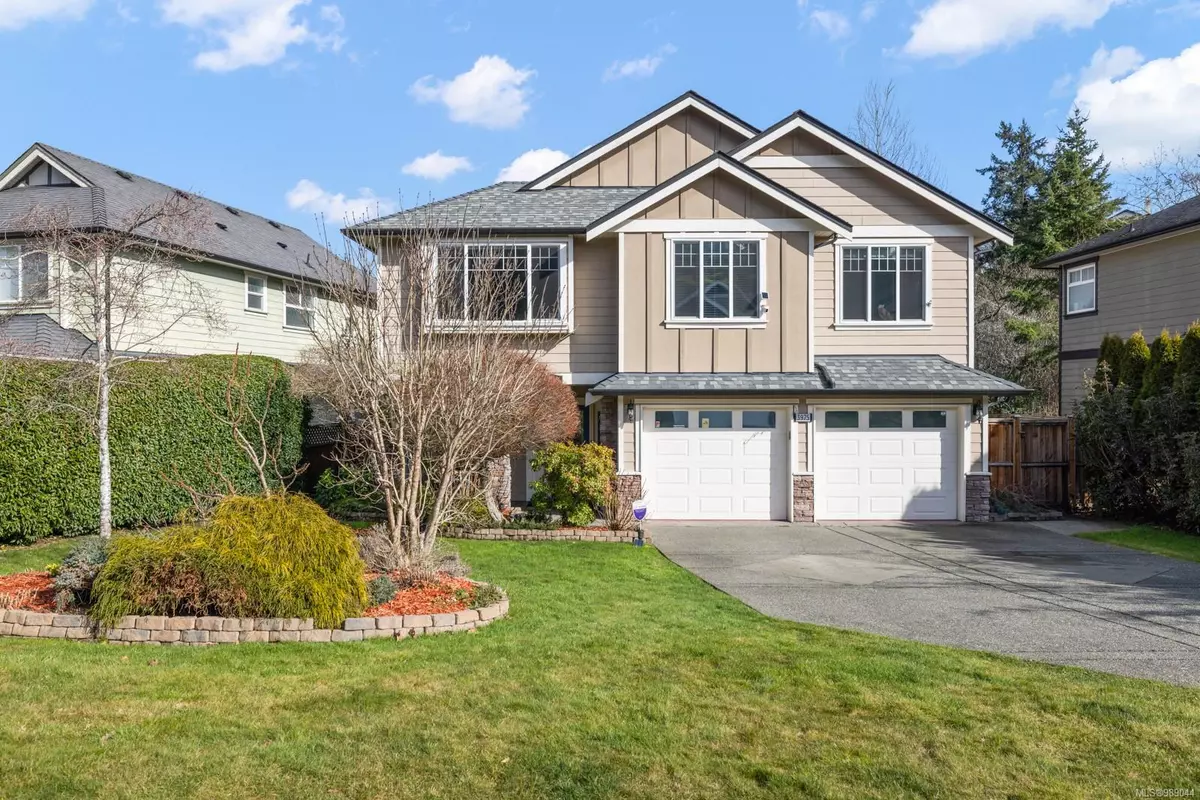 Saanich, BC V8Z 7Z1,3975 South Valley Dr