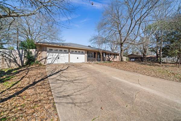 6155 Kathy Drive, Murchison, TX 75778