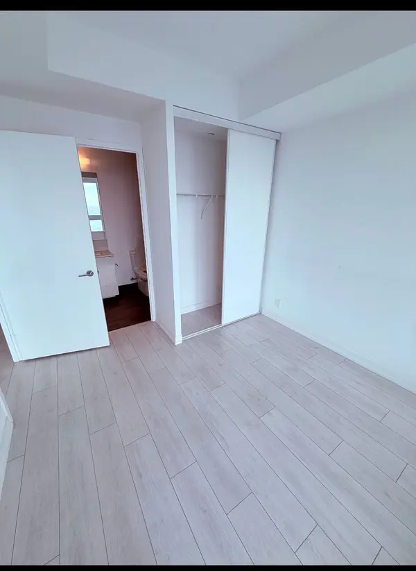 Vaughan, ON L4K 0J5,5 Buttermill AVE S #3105