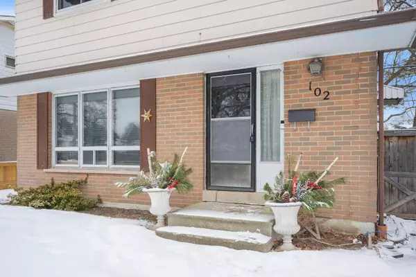 Brampton, ON L6V 2J2,102 Rutherford RD N