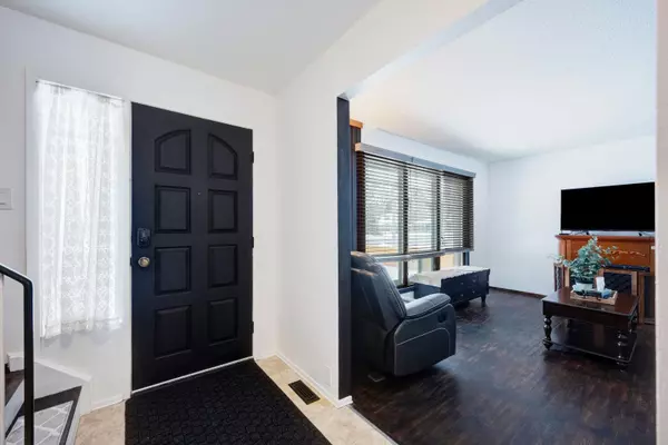 Brampton, ON L6V 2J2,102 Rutherford RD N