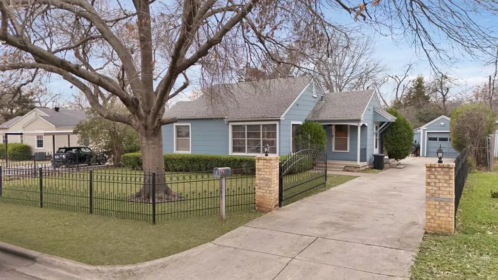 1505 Woodlawn Street, River Oaks, TX 76114