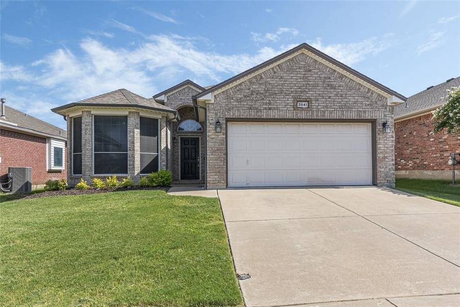 3841 Brandywine Lane, Fort Worth, TX 76244