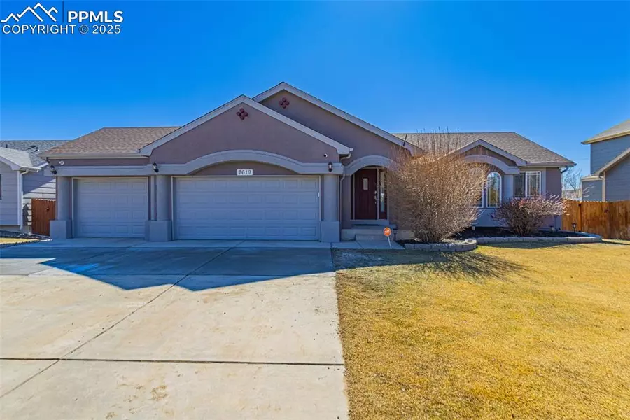 7619 High Gate DR, Fountain, CO 80817