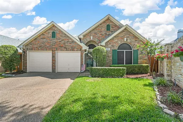 2433 Bridgeton Lane, Bedford, TX 76021