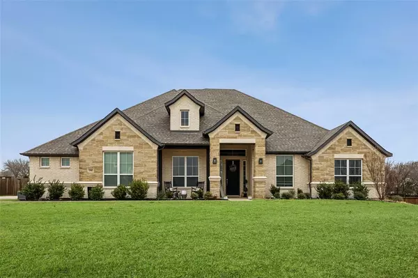 1940 Oak Leaf Lane, Oak Leaf, TX 75154