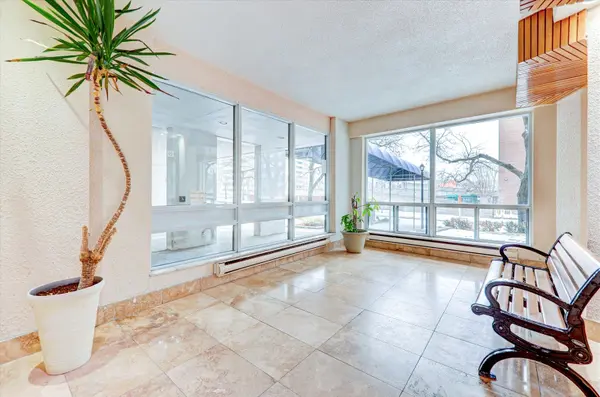 20 Gilder DR #1101, Toronto E08, ON M1K 5E1