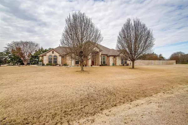 5631 Poppie Circle, Midlothian, TX 76065