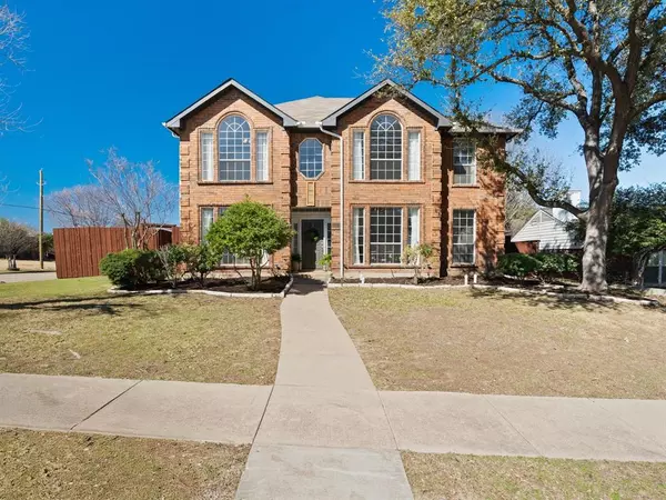 2101 Stonegate Drive, Carrollton, TX 75010