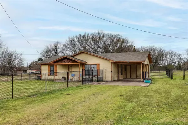 107 Sunny Lane, Waxahachie, TX 75165