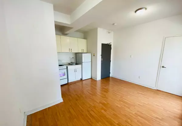 1 Triller AVE #305, Toronto W01, ON M6K 3B7