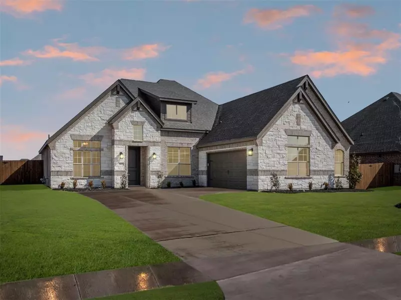 907 Meadow View, Cleburne, TX 76033