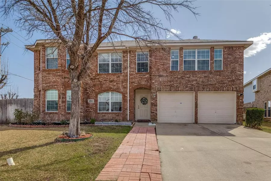 2512 Calico Rock Drive, Fort Worth, TX 76131