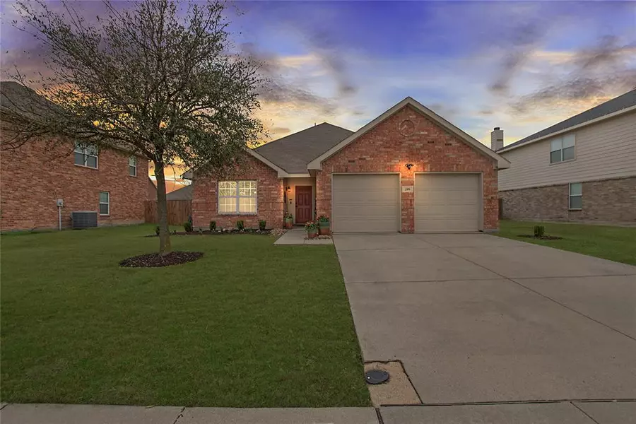 209 Equestrian Drive, Waxahachie, TX 75165