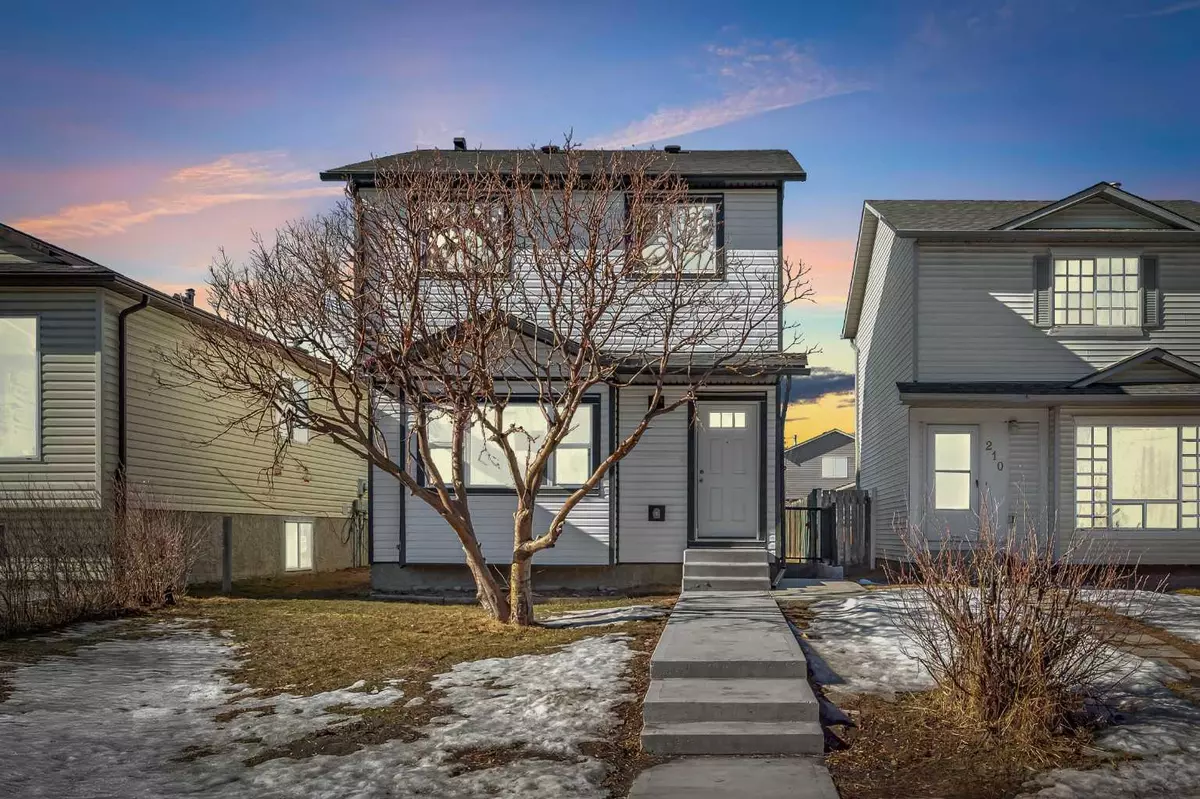 Calgary, AB T3J3E2,206 Martinbrook PL Northeast