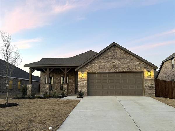 1009 Windsong Drive, Crowley, TX 76036