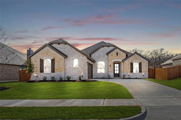 3121 Blue Hill, Burleson, TX 76028