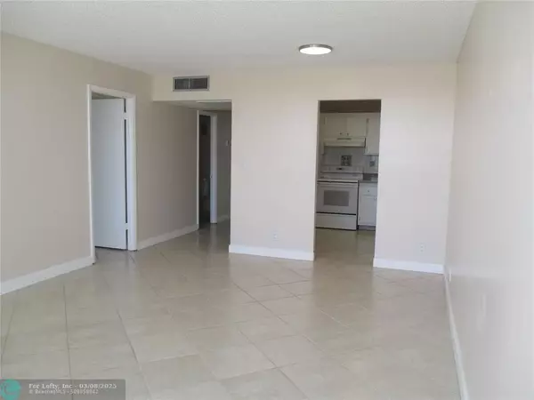 Hollywood, FL 33020,2761 Taft St  #312