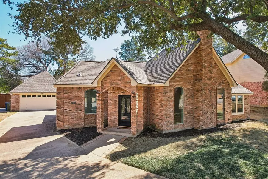 2412 Blair Court, Grapevine, TX 76051