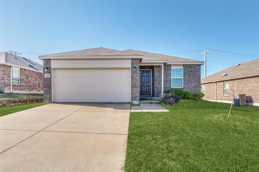 1416 Waggoner Drive, Aubrey, TX 76227